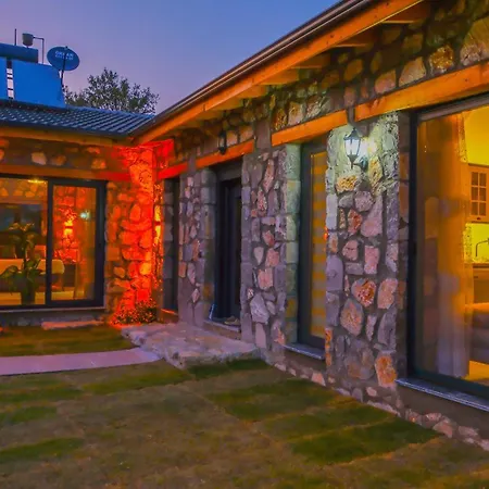 Nyaraló Luxury Stone House With Indoor - Outdoor Pools, Turkish Bath And Sauna In Fethiye