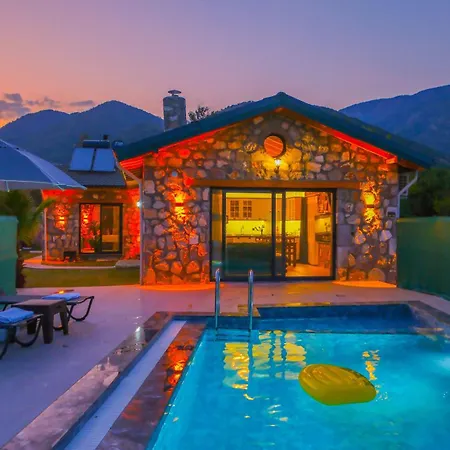 別荘 Luxury Stone House With Indoor - Outdoor Pools, Turkish Bath And Sauna In Fethiye
