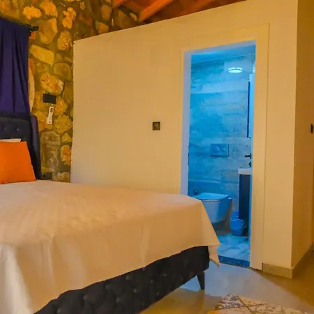 Nyaraló Luxury Stone House With Indoor - Outdoor Pools, Turkish Bath And Sauna In Fethiye